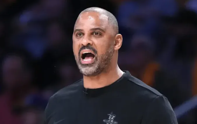 狼记：我看火箭比赛的感受是他们绝对是NBA里球商最低的球队