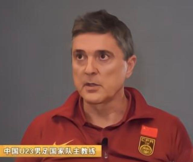 博鱼体育官方入口-中国足球必须感谢他:拜合拉木透露安东尼奥3细节令人动容!|中超|U23亚洲杯|山东泰山|足协|前锋_新浪体育_新浪新闻