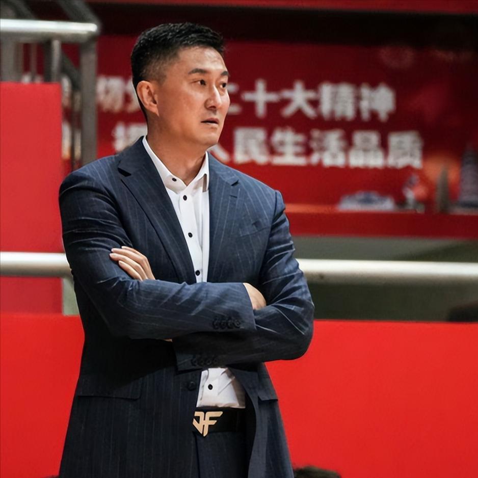 博鱼体育官方网站-杜锋不再隐瞒!赛后回应广东男篮输球原因,原来伤病只是冰山一角