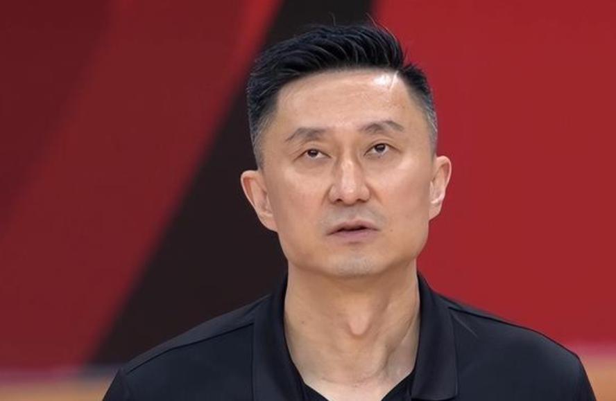 博鱼体育官方网站-杜锋不再隐瞒!赛后回应广东男篮输球原因,原来伤病只是冰山一角